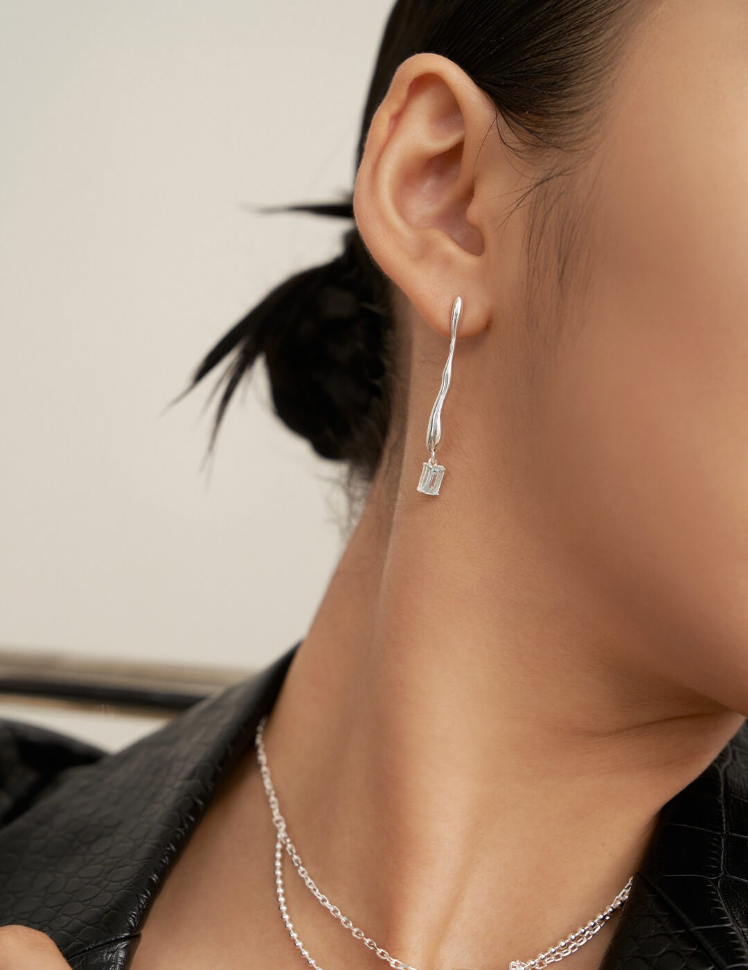 Lilyvot Jewelry Anna Bule Topaz Drop Earrings_1