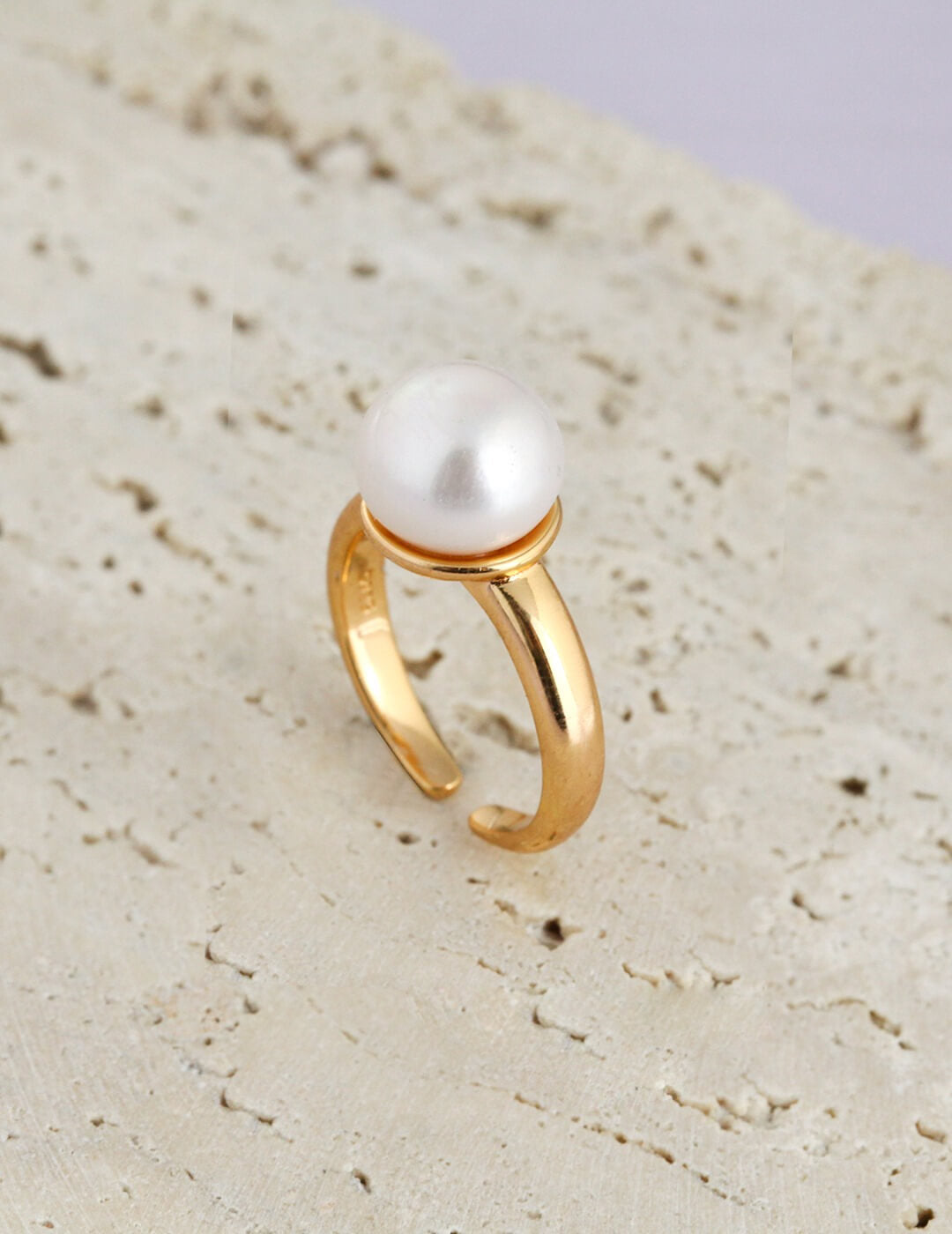 Lilyvot Jewelry Bonnie Large Pearl Open Ring_4