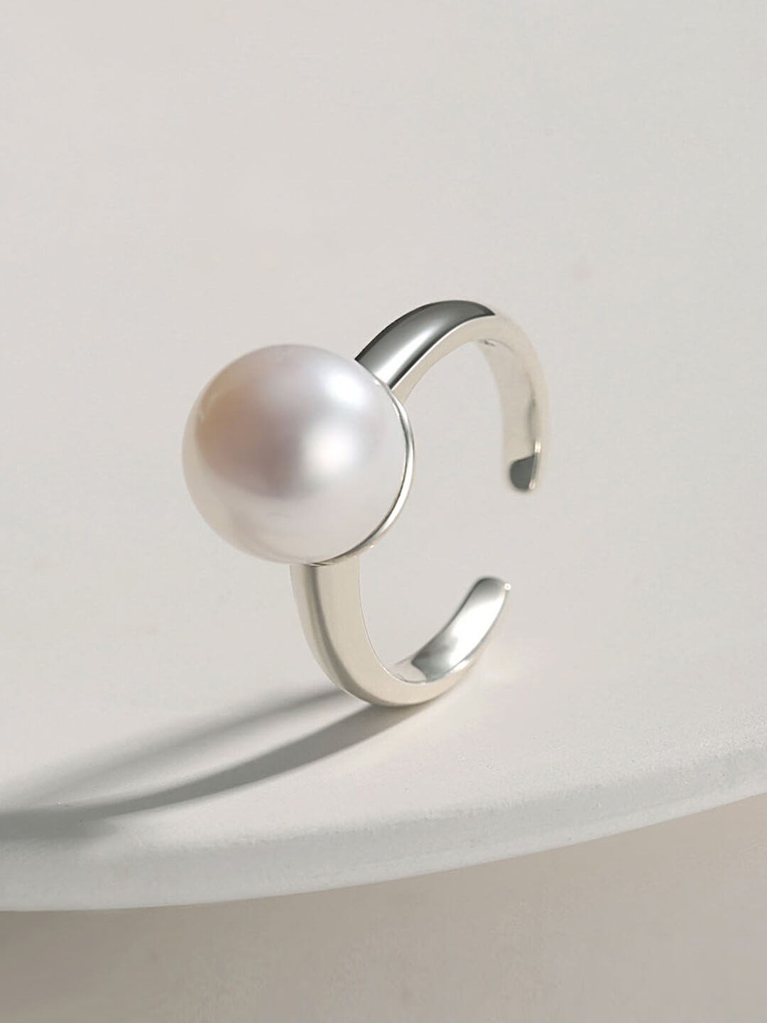 Lilyvot Jewelry Bonnie Large Pearl Open Ring_5