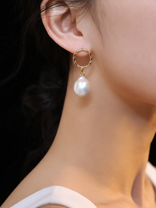 Lilyvot Jewelry Edith Pearl Hoop Earrings_1