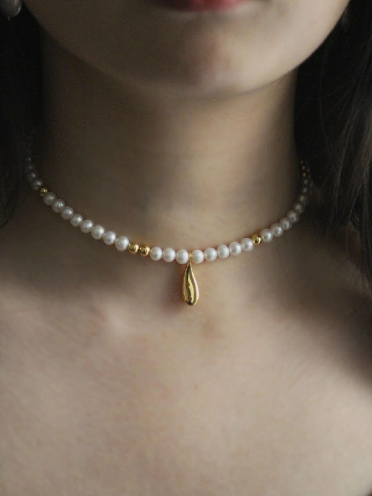Lilyvot Jewelry Helen Dainty Raindrop Pearl Beaded Necklace_4