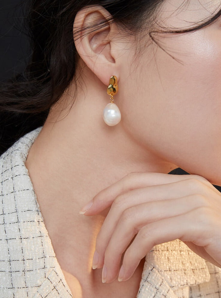 Lilyvot Jewelry Ivy Large Baroque Pearl Drop Stud Earrings_2