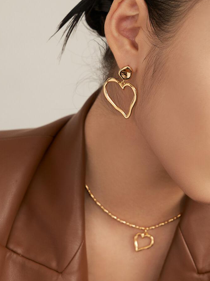 Lilyvot Jewelry Julia Heart Shaped Pendant Drop Earrings_1
