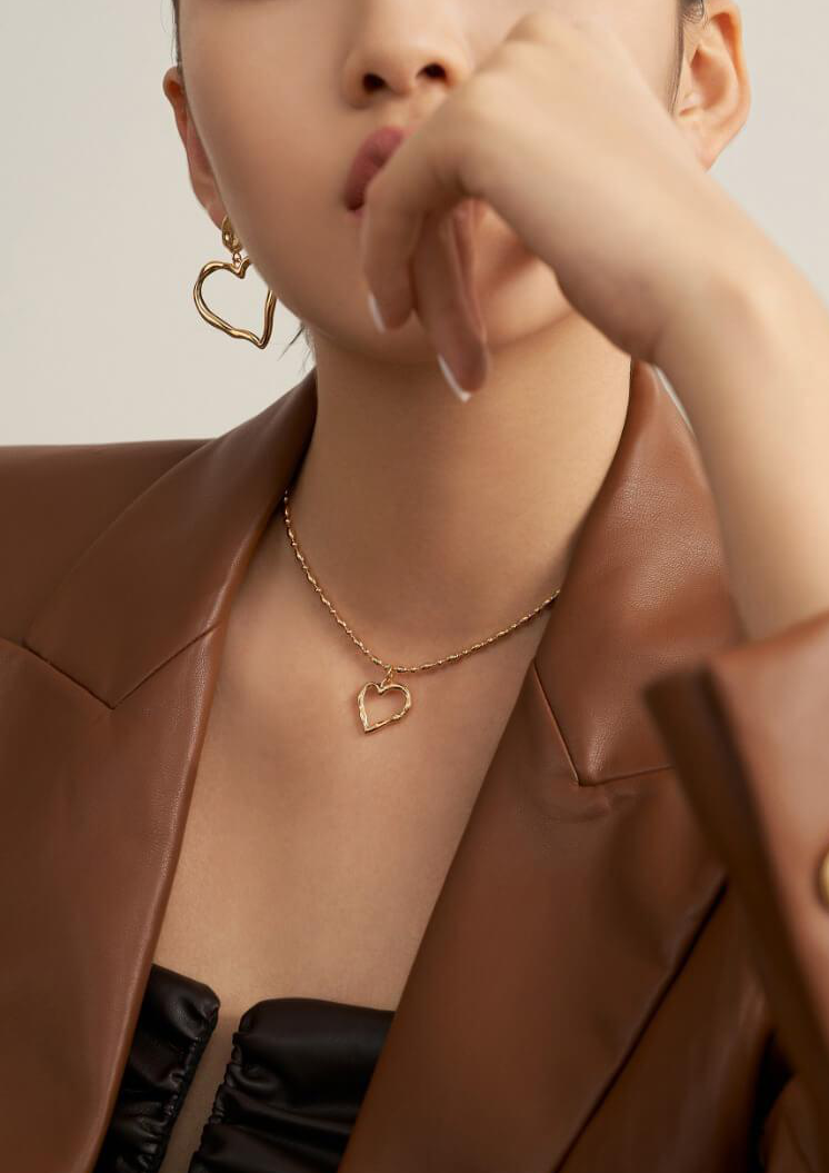 Lilyvot Jewelry Julia Heart Shaped Pendant Drop Earrings_3