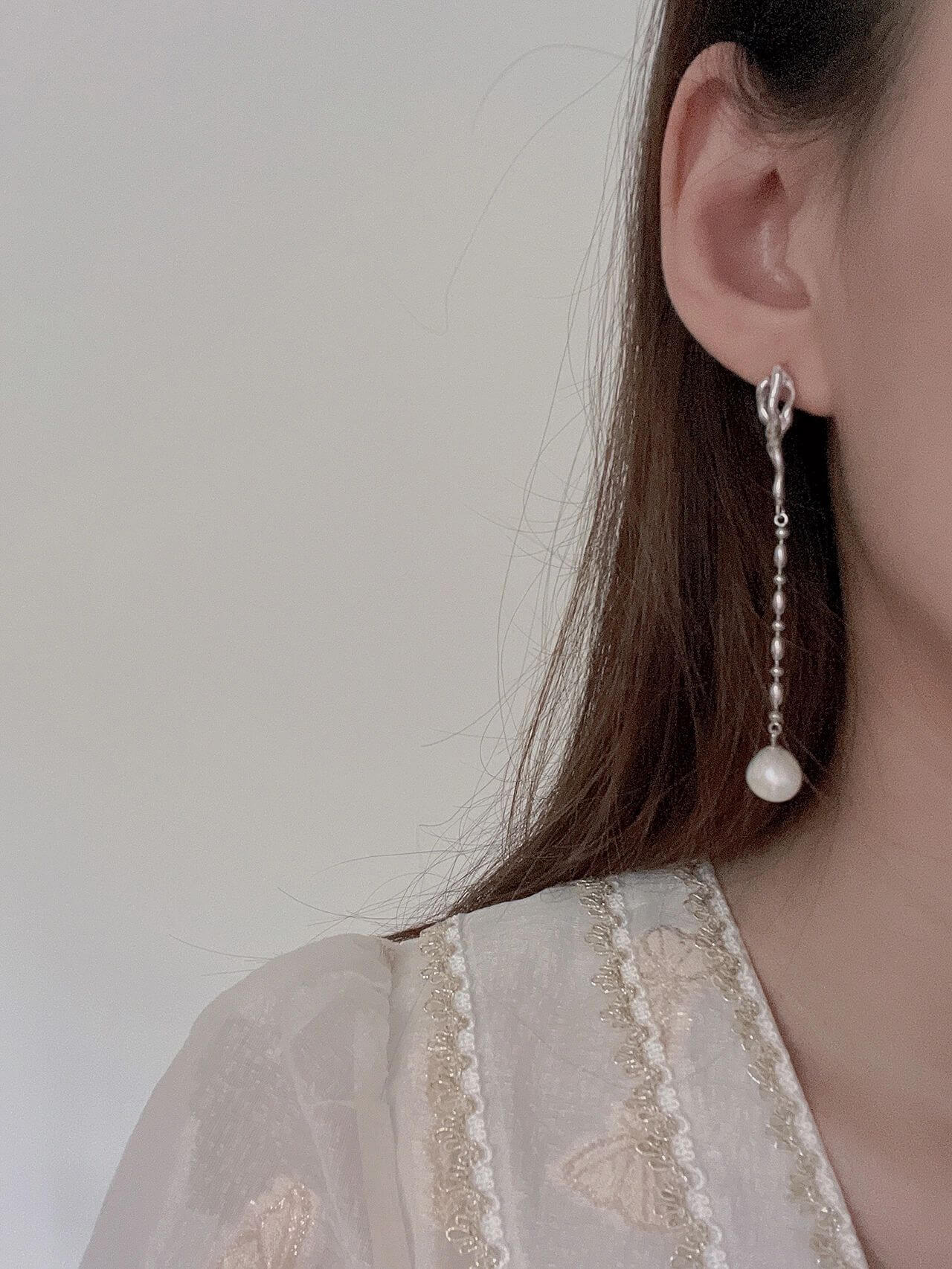 Lilyvot Jewelry Julie Asymmetric Drop Dangle Earrings_3