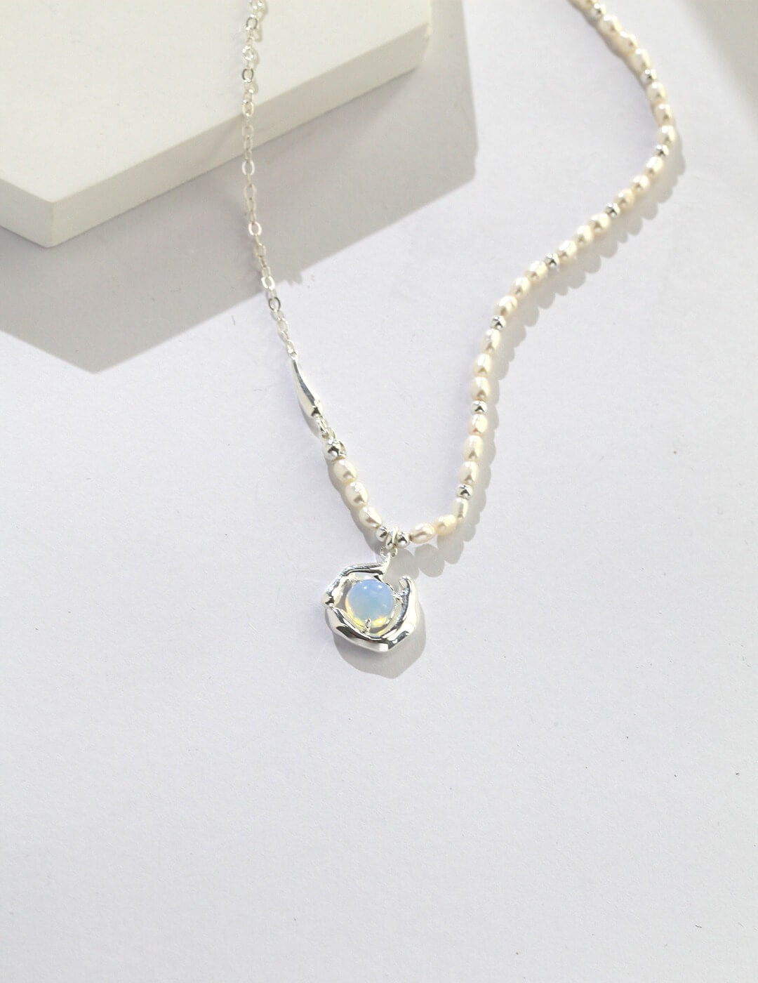 Lilyvot Jewelry Leona Freshwater Pearl & Moonstone Necklace_3