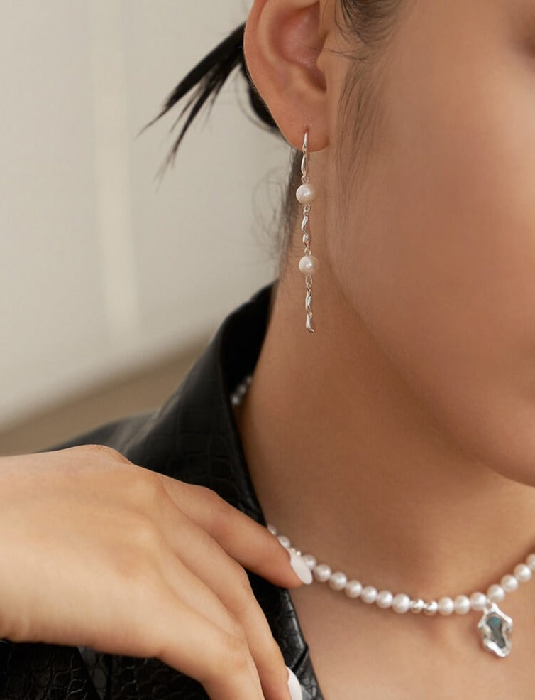 Lilyvot Jewelry Olivia Asymmetric Long Pearl Drop Earrings_2