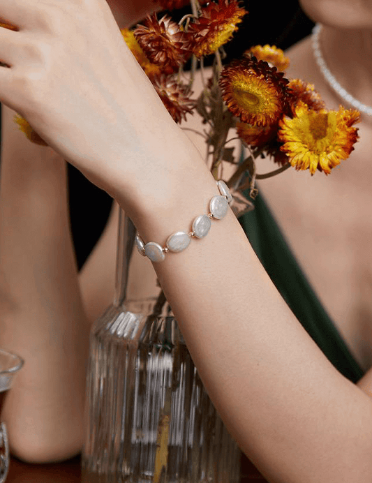 Lilyvot Jewelry Tara Flat Coin Pearl Bracelet_1