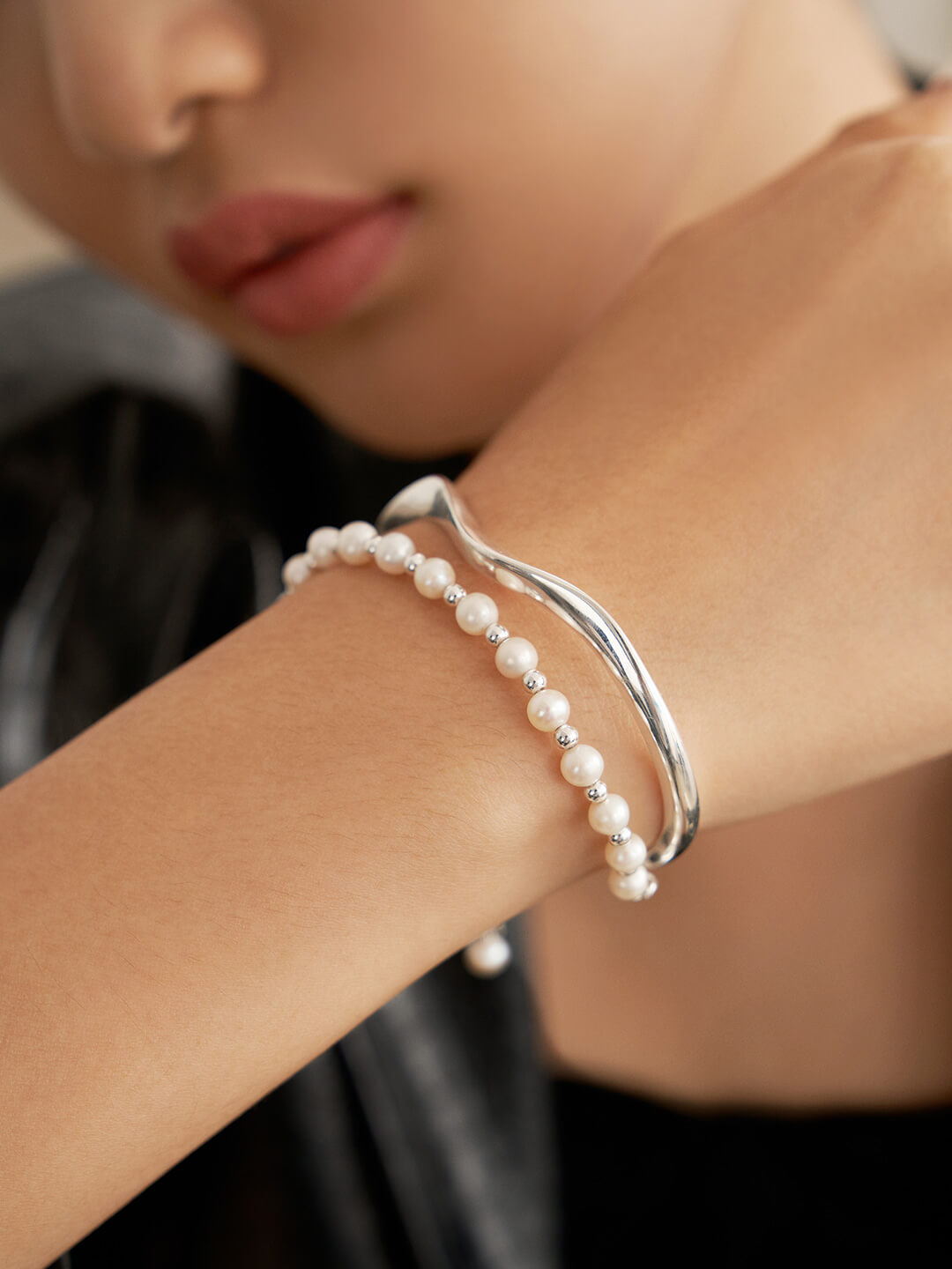 Lilyvot Jewelry Freya Double Stacking Pearl Bangle Bracelet_1