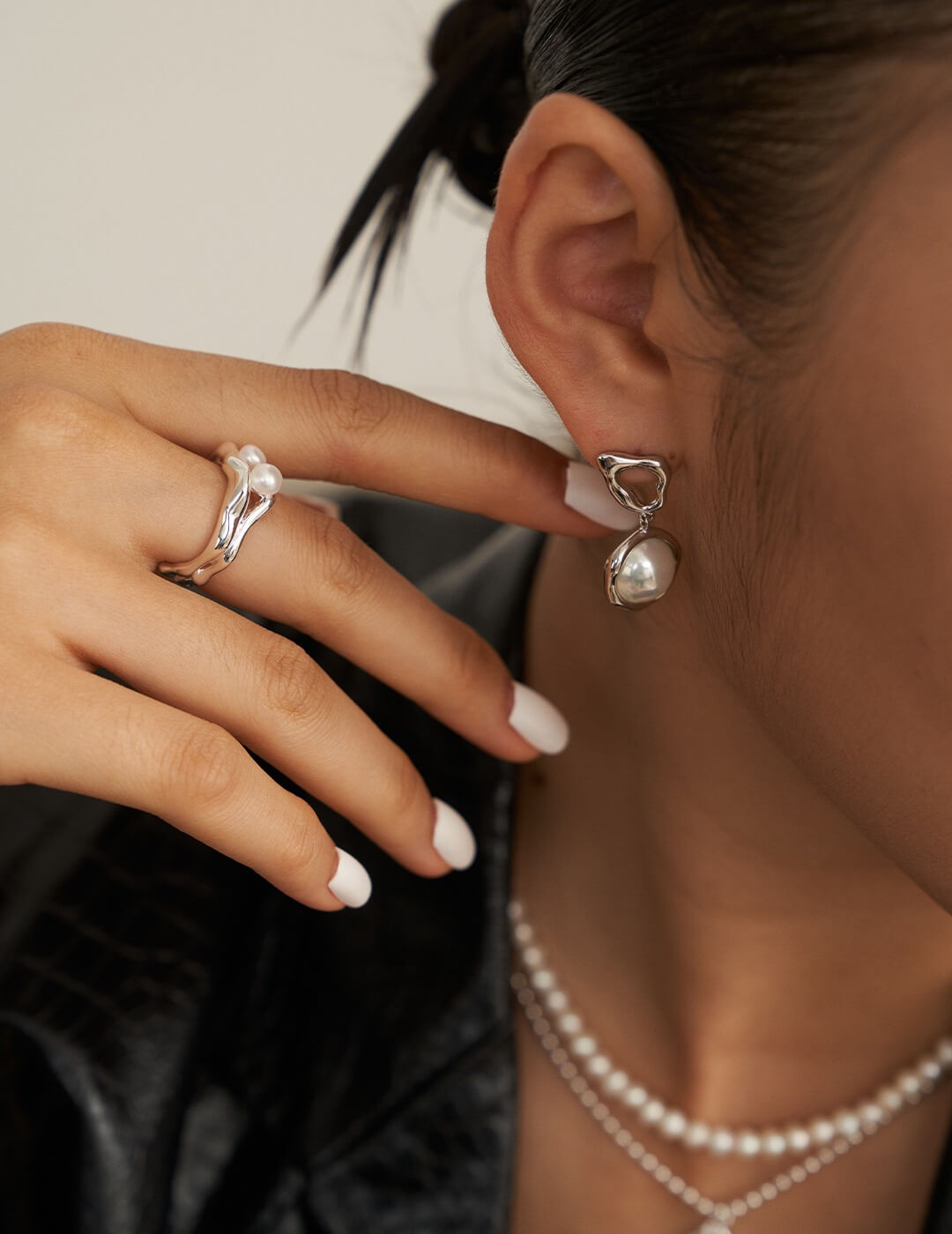 Lilyvot Jewelry Olivia Double Layered Delicate Pendant Necklace_3