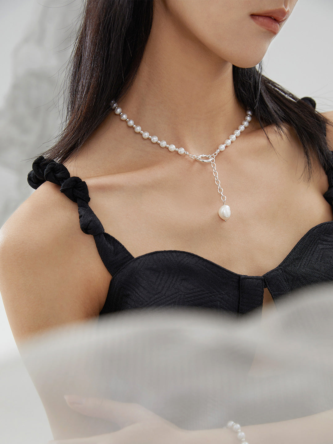Lilyvot Jewelry Sophia Pearl Pendant Adjustable Necklace_2